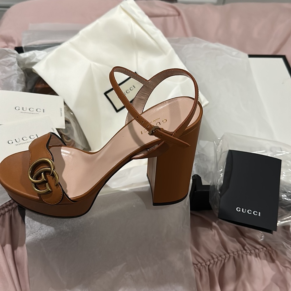 New Gucci Brown Marmont Heels Sandals - 4 inches high in size 39.5, US size 9.5